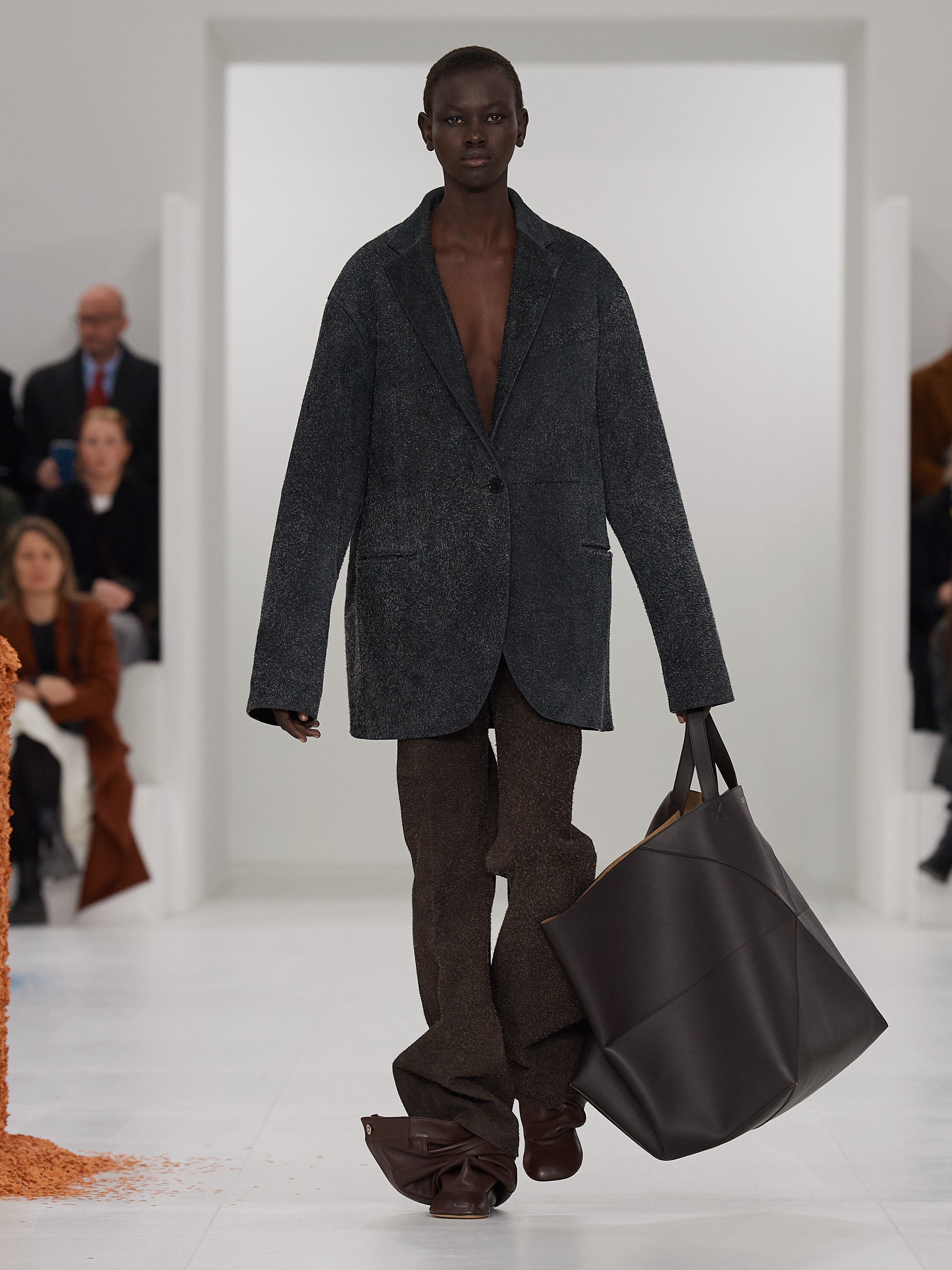 印象のデザイン women's 2023 Fall-Winter · Runway collection Loewe · トップス